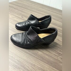 Clarks Women’s Size 6 Emily 2 Cove Leather Black Shoe Slip On